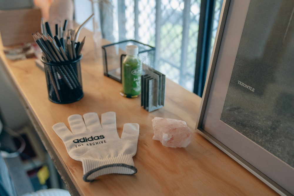 hermanos koumori - adidas glove