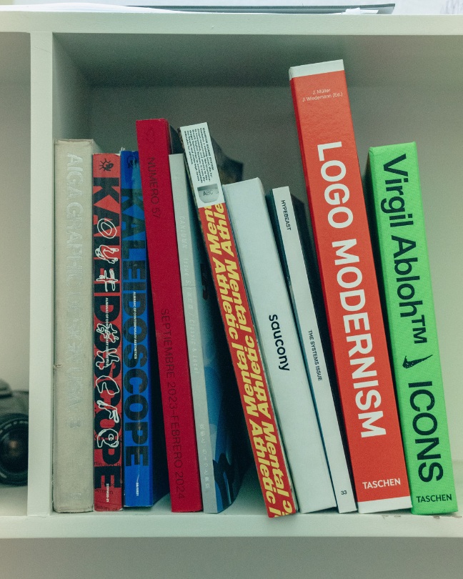 hermanos koumori - books