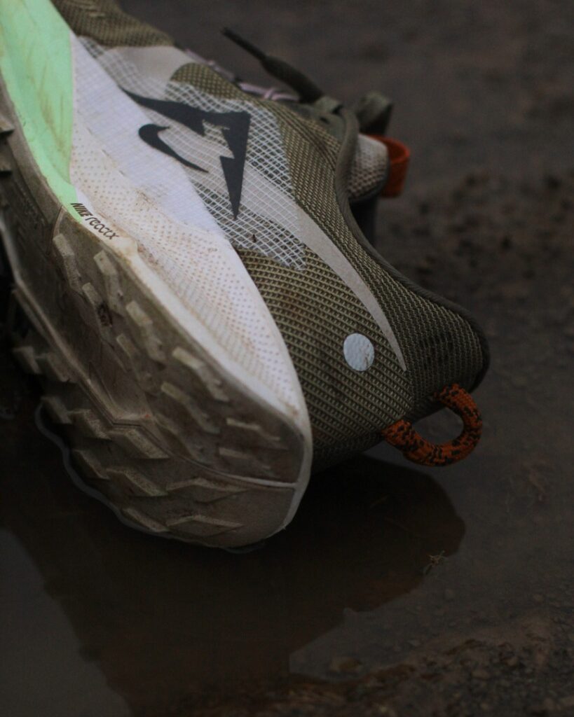 nike peg trail 5 - vertical - medial